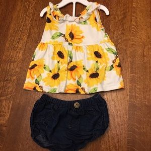 🌟5 for $20🌟 Baby Girl’s 9-12 Months Outfit